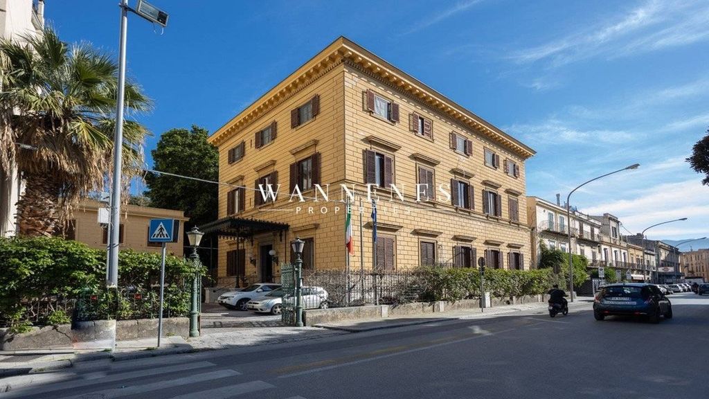 Cozy house 4+1 in Palermo, Italy