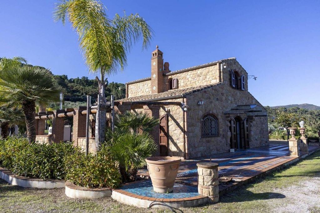 Cozy villa 3+1 in Palermo, Italy