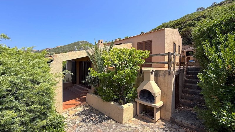 Charming villa 3+1 in Sardinia, Italy