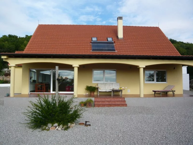 Casa ristrutturata 4+1 a Niksic, Montenegro
